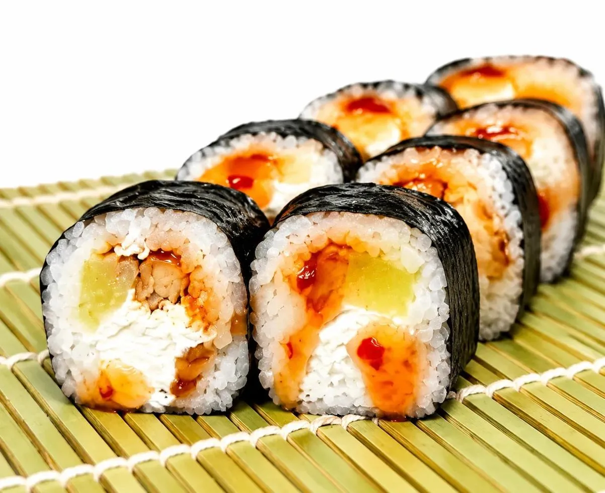 С курицей и ананасами